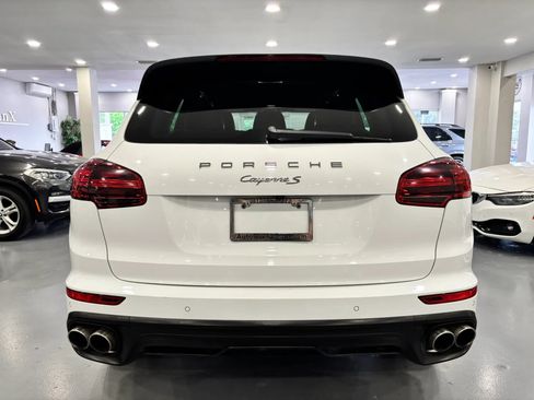 Used 2017 Porsche Cayenne S w/ Premium Package AWD/4WD image 6