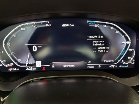 Certified 2023 BMW 530e xDrive w/ Premium Package image 17