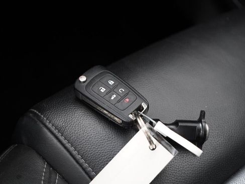 Used 2011 Chevrolet Cruze LTZ FWD image 21