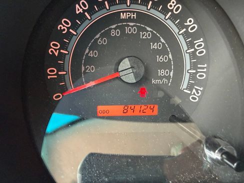 Used 2014 Toyota Sequoia SR5 RWD image 29