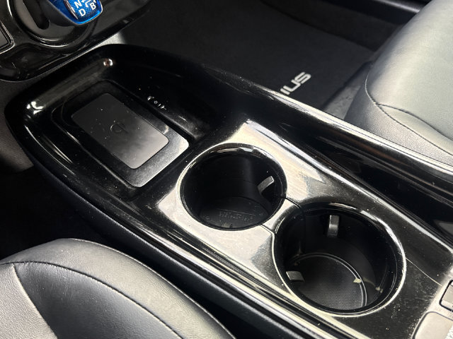 Used 2018 Toyota Prius Four Touring FWD image 25