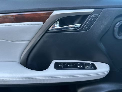 Used 2017 Lexus RX 350 AWD image 3