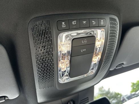 Certified 2025 Mercedes-Benz GLB 250 4MATIC image 33
