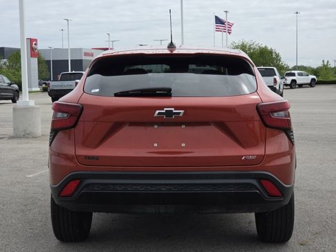 Used 2024 Chevrolet Trax RS w/ Driver Confidence Package FWD image 16