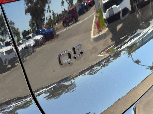 Used 2025 Audi Q5 Premium AWD/4WD image 23