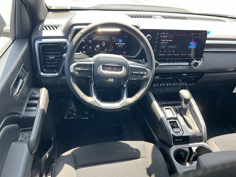 New 2026 GMC Canyon Elevation w/ LPO, Black Badging Package RWD image 11