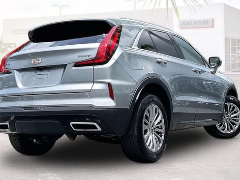Used 2025 Cadillac XT4 Premium Luxury FWD image 33
