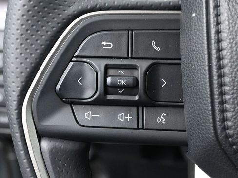 Used 2025 Toyota 4Runner TRD Off-Road Premium image 18