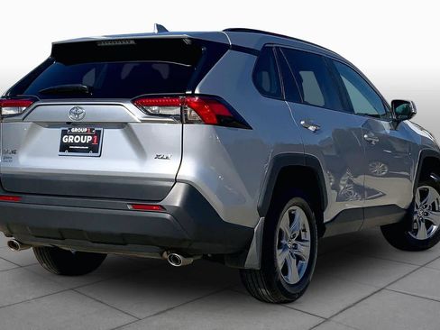 Used 2025 Toyota RAV4 XLE w/ Convenience Package image 13