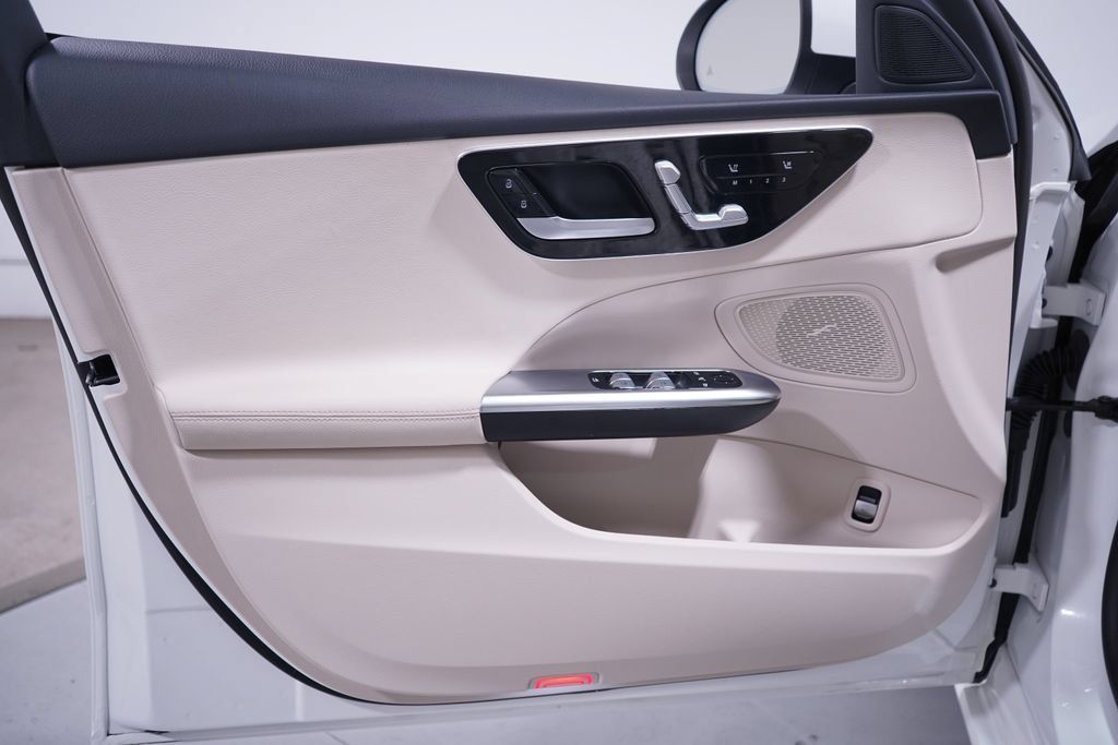 Used 2024 Mercedes-Benz C 300 Sedan image 21
