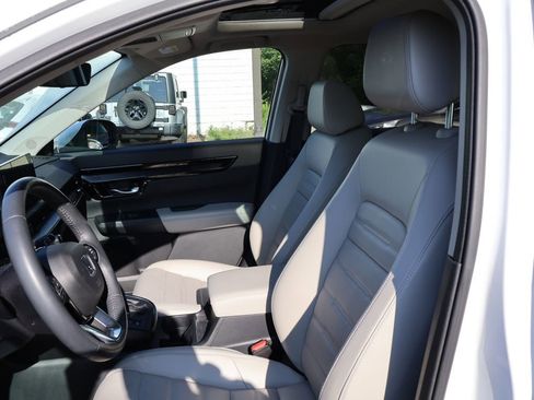 Used 2024 Honda CR-V EX-L image 11