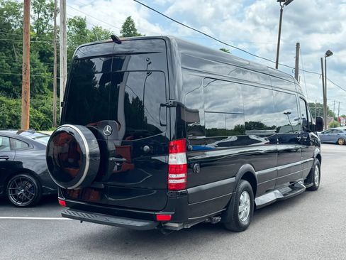 Used 2015 Mercedes-Benz Sprinter 2500 image 7