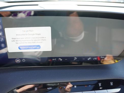 Used 2025 Buick Enclave Sport Touring w/ Super Cruise Package image 6