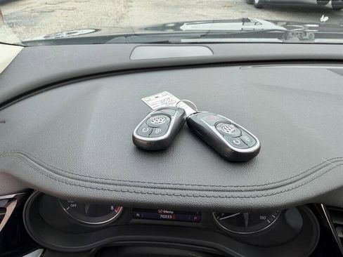 Used 2019 Buick Regal Preferred w/ Sights and Sounds Package image 29