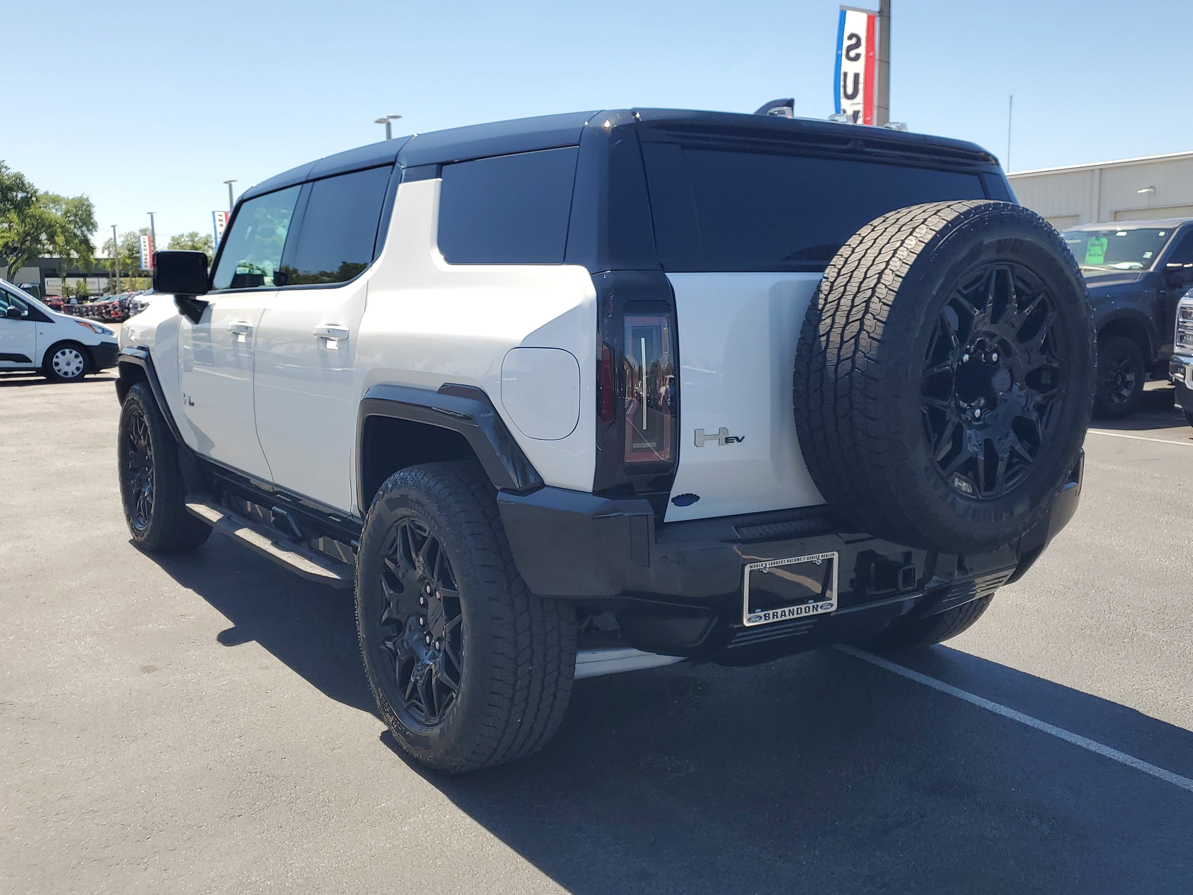 Used 2025 GMC Hummer EV 2X AWD/4WD image 9