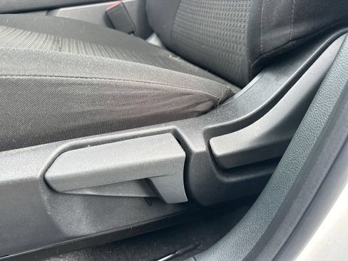Used 2025 Nissan Kicks S FWD image 46