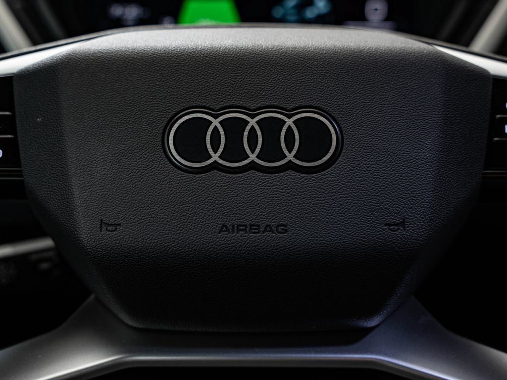 Used 2024 Audi Q4 e-tron Premium Plus w/ Premium Plus AWD/4WD image 31