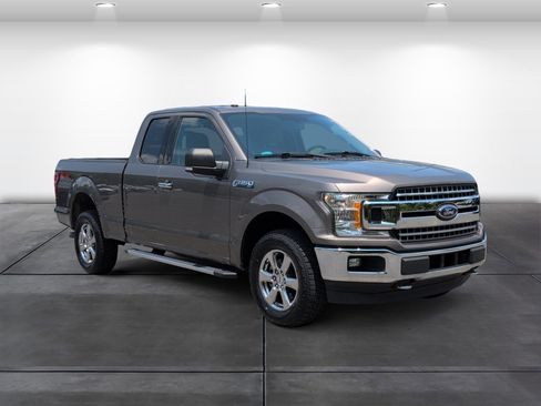 Used 2018 Ford F150 XLT w/ Equipment Group 301A Mid AWD/4WD image 2