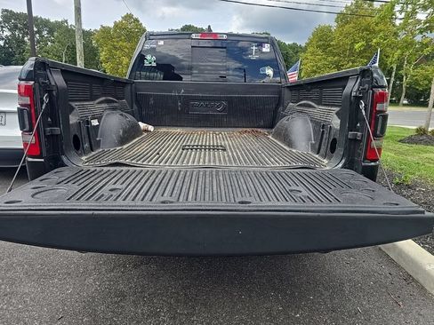 Used 2023 RAM 1500 Laramie AWD/4WD image 10