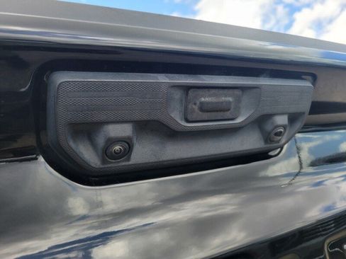 Used 2024 Chevrolet Silverado 1500 LTZ w/ LTZ Premium Package AWD/4WD image 6