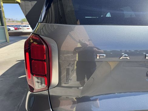 Used 2024 Hyundai Palisade Limited image 14