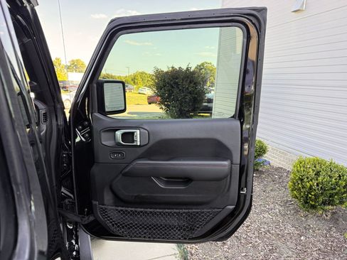 Used 2020 Jeep Wrangler Unlimited Rubicon w/ Quick Order Package 28Y Recon AWD/4WD image 29