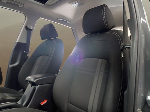 Used 2024 Hyundai Venue SEL image 20