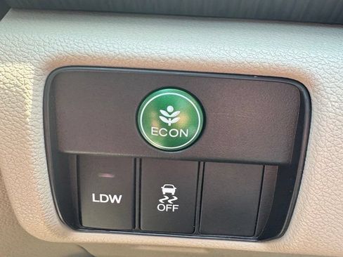 Used 2015 Honda Accord Touring image 17