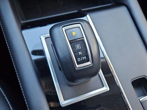 Used 2024 Mitsubishi Outlander SE image 12