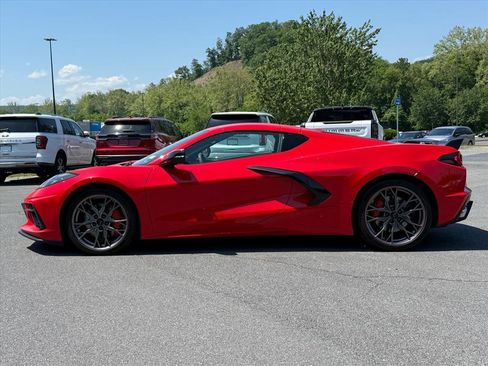 Used 2023 Chevrolet Corvette Stingray Premium Cpe w/ Z51 Performance Package RWD image 2