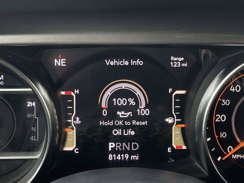 Used 2020 Jeep Gladiator Overland AWD/4WD image 24