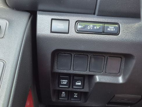 Certified 2024 Nissan Frontier PRO-4X AWD/4WD image 8