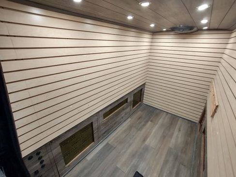 Used 2014 Mercedes-Benz Sprinter 2500 image 71