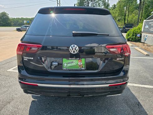 Used 2020 Volkswagen Tiguan SEL Premium R-Line w/ 3rd Row Seat Package AWD/4WD image 5