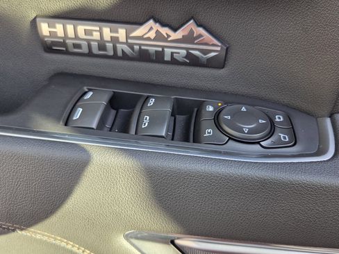 Used 2026 Chevrolet Silverado 1500 High Country w/ High Country Premium Package AWD/4WD image 40