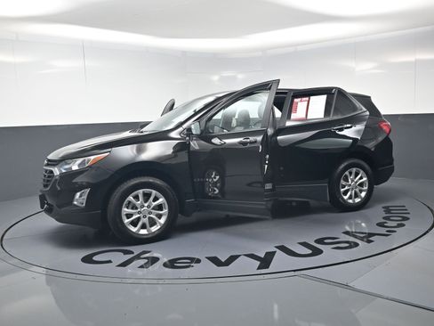Used 2020 Chevrolet Equinox LS w/ LS Convenience Package AWD/4WD image 19