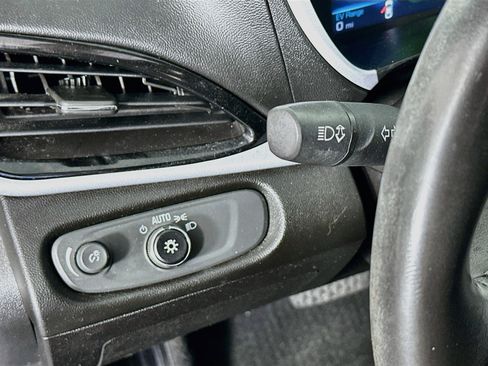 Used 2017 Chevrolet Volt LT FWD image 16