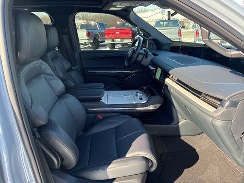 New 2026 Lincoln Navigator L Reserve w/ Jet Appearance Package AWD/4WD image 25