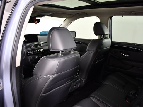 Certified 2025 Honda Pilot Touring image 47