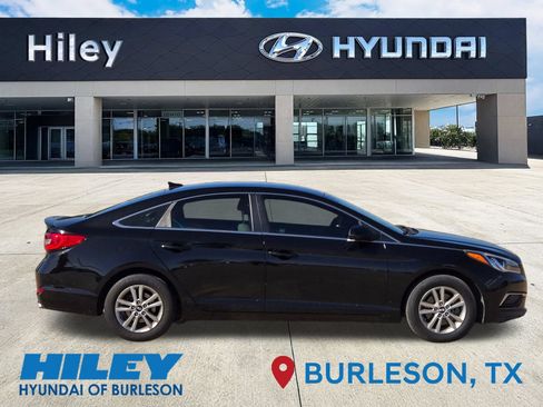 Used 2017 Hyundai Sonata SE w/ Cargo Package FWD image 3