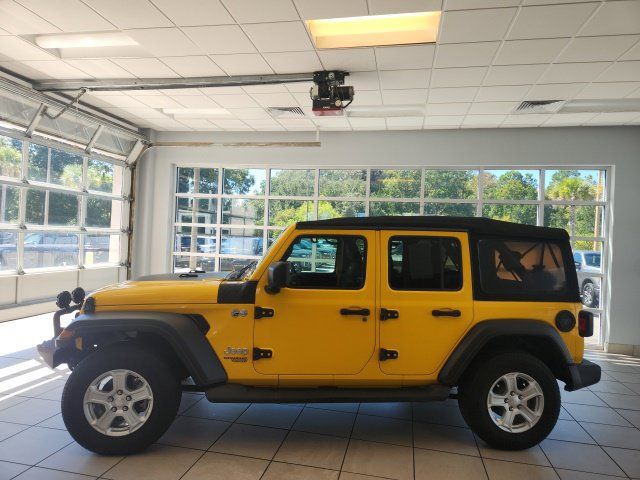 Used 2018 Jeep Wrangler Unlimited Sport S AWD/4WD image 7
