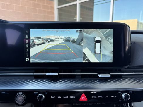 Used 2023 Kia Carnival SX Prestige w/ Paint Protection Package image 20