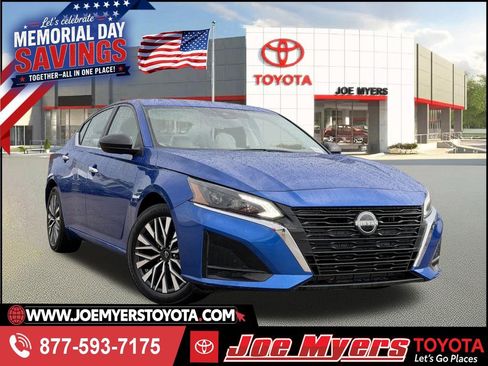 Used 2025 Nissan Altima 2.5 SV FWD image 1