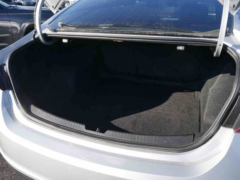 Used 2022 Chevrolet Malibu LT image 9