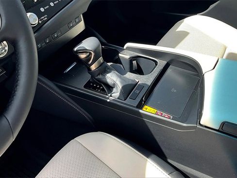 New 2025 Lexus ES 350 w/ Premium Package image 8