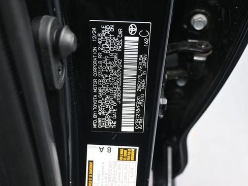 Used 2025 Toyota Corolla LE FWD image 20