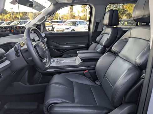 Certified 2025 Lincoln Navigator Reserve image 24