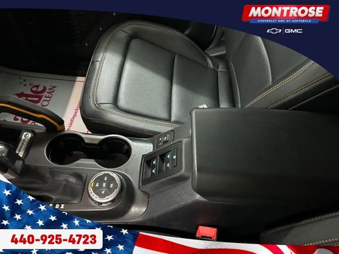 Used 2023 Ford Bronco Badlands image 16