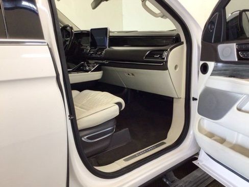 Used 2019 Lincoln Navigator Black Label w/ Cargo Package AWD/4WD image 14