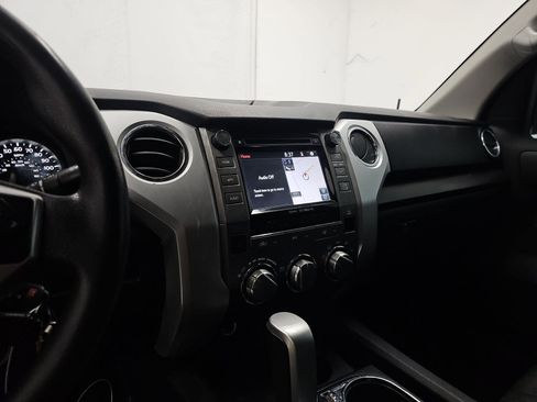 Used 2019 Toyota Tundra SR5 w/ SR5 Upgrade Package image 10